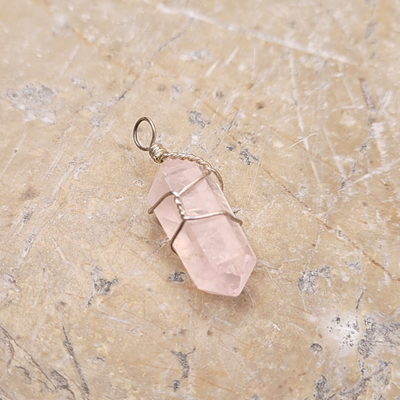 Pendentif Pointe en Quartz Rose