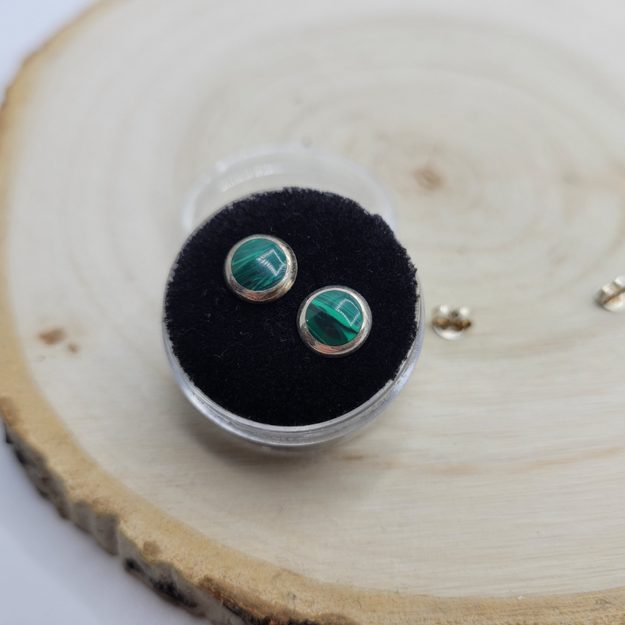 Puces d'oreilles en Malachite montées sur Argent