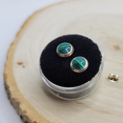 Puces d'oreilles en Malachite montées sur Argent