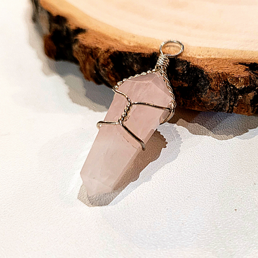 Pendentif Pointe en Quartz Rose